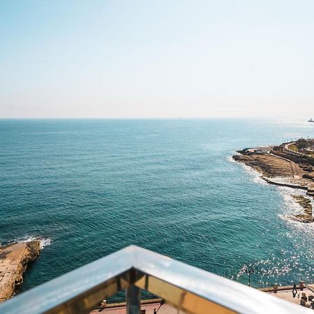 Gorgeous Seaviews From A Stunning Sliema Studio Apartment Luaran gambar